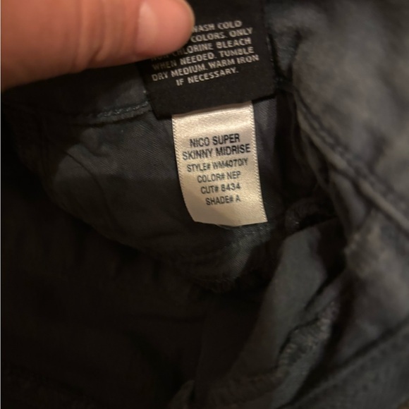 SZ 27 Hudson Nico Super Skinny Midrise Color: NEP - Picture 6 of 6